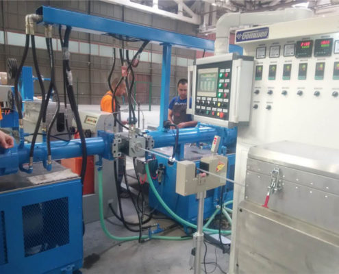 silicone co-extruder for double layer